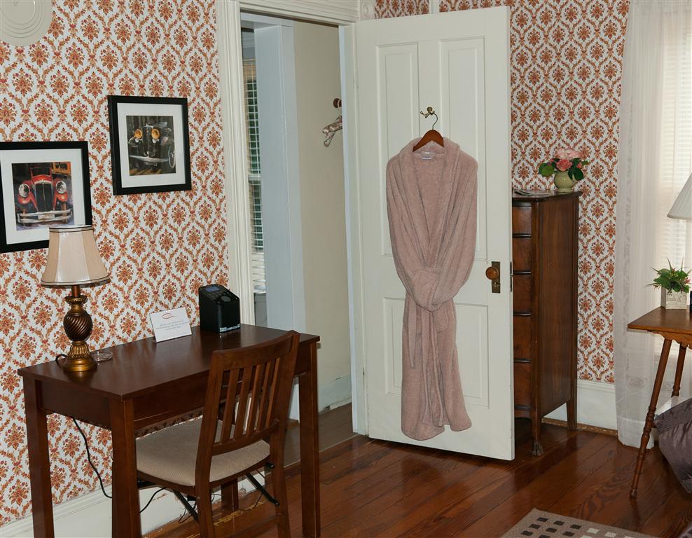 Lexington Virginia Area Bed and Breakfast, Lexington VA Located in