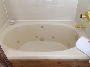 Old Whirlpool Tub in Alleghany Room