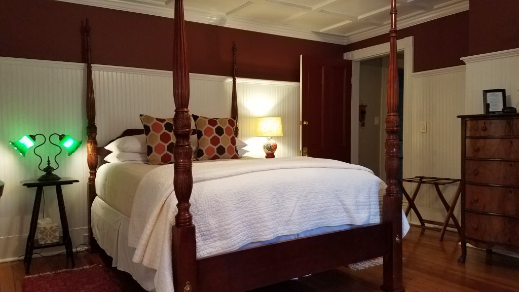 Lexington Virginia Area Bed and Breakfast, Lexington VA Located in