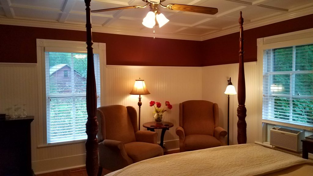 Lexington Virginia Area Bed and Breakfast, Lexington VA Located in
